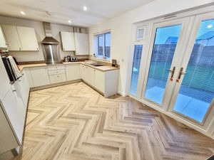 Photo 7- click for photo gallery